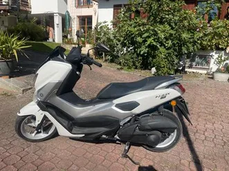 roller yamaha n max gpd125 weiß schwarz 5014km