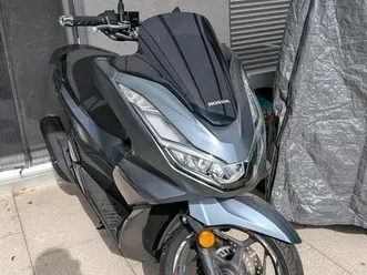 honda pcx 125 * nur 2289 km * neuwertig * roller