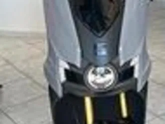 seat mo escooter 125 performance