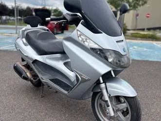 piaggio x8 premium