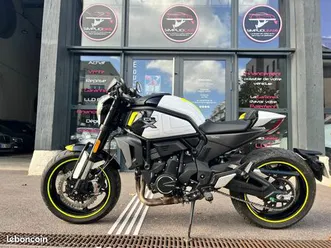 cf moto clx 700 sport + demie ligne arrow + garantie 12 mois