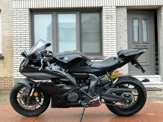 ② yamaha r7 2025 – nieuwstaat