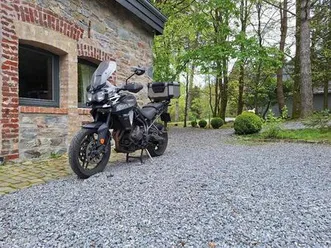 ② triumph tiger 800 xrx