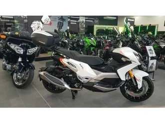 peugeot xp 400 gt 2023 400 cm3 | scooter | 750 km | blanc | 30000 nimes
