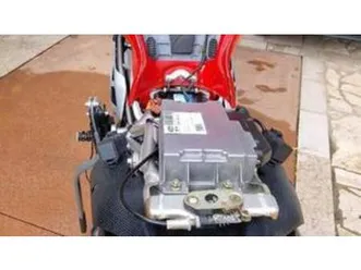 f4 750 s (2000 - 02)