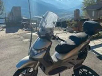 scooter piaggio beverly