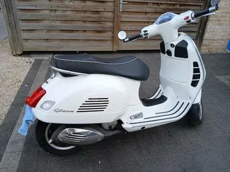 ② vespa gts 125