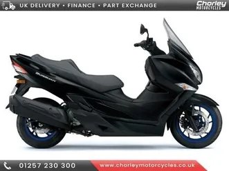 suzuki burgman 400 **saving £600 + £976 commuter pack**