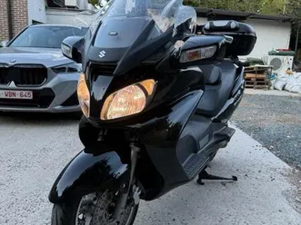 2-prachtige-burgman-executive-650-met-lage-kilometers