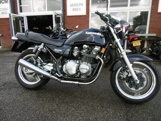 1994 kawasaki zephyr 750 stunning and standard. a vendre