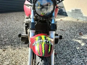 kawasaki zr-7 bon état a2