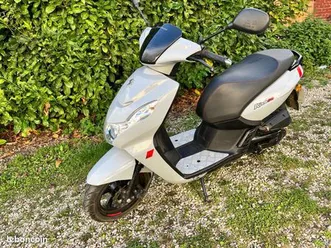 scooter peugeot kisbee rs