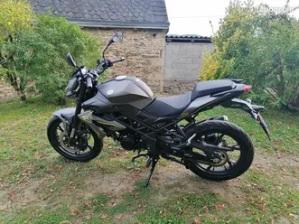 moto benelli 125 bn