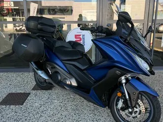 ? kymco ak 550 noodoe ? bagagerie complète