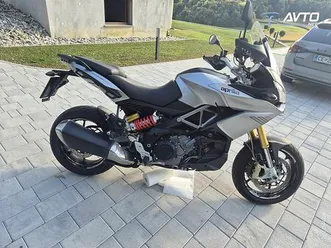 aprilia caponord 1200