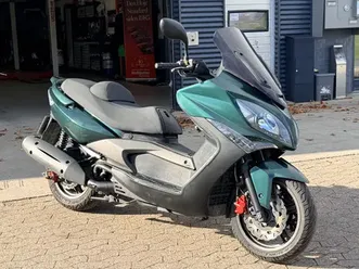 nysynet 500 kubik maxiscooter. kymco xciting