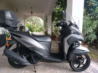 yamaha tricity nero