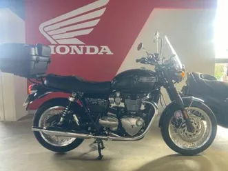 triumph bonneville t120 black 1200 2023 1200 cm3 | moto roadster | 20 400 km | noir | 35132 vezin le coquet