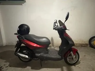 moto comet 125 - oferta capacete e suporte telemovel (treze mil km) madalena