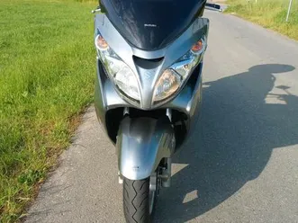 verkaufe roller suzuki burgmann 400