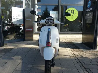 vespa sprint 125 s vers.