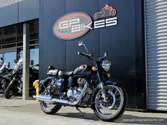 2024-royal-enfield-classic-350-halcyon-green