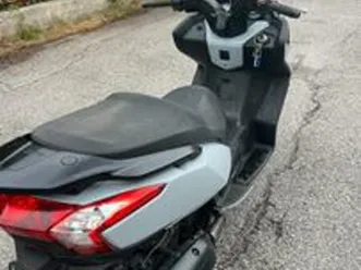 scooter kymco downtown 300i