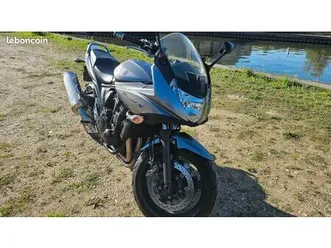 suzuki bandit 650s 2009, entretien complet, pneus michelin road 6 neufs, factures et clé rouge. moto fiable, prête à rouler. possibilité a2. prix ferme : 1700