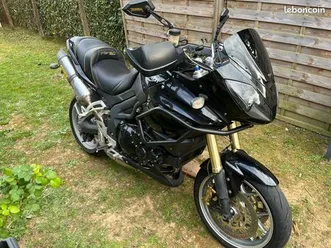 triumph 1050 tiger sport