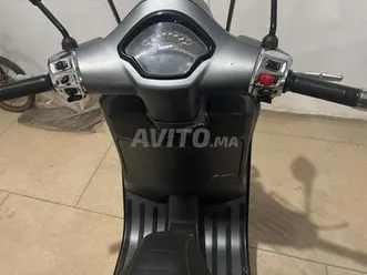 vespa 300 gts immatriculée à rabat