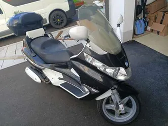 piaggio x 8 x8 125 premium schwarz