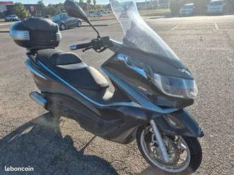 scooter-125-piaggio-x-10-executive