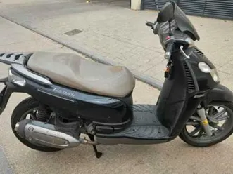 piaggio - carnaby 200