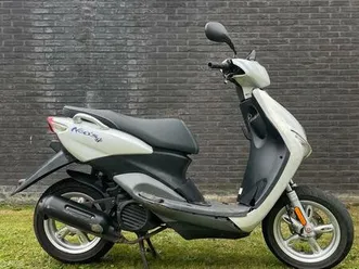 ② yamaha neos 4 bj 2009