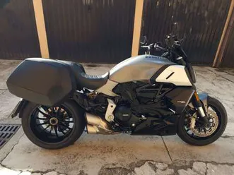 ducati diavel 1260 grigio