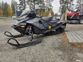 850 xrs black week tarjous 7490€