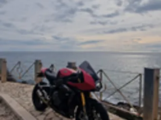 triumph speed triple 1200 rr