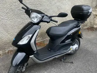 scooter piaggio fly 125