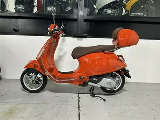 2022 vespa primavera 150