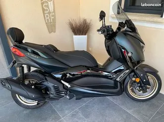vends scooteur yamaha 125 xmax tecmax