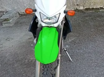 kawasaki 125 klx - année 2010 - 2075 km