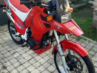 suzuki 800 dr