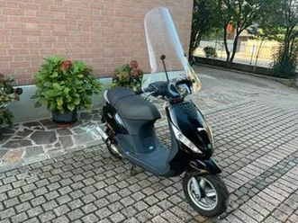 scooter piaggio zip 50 c25