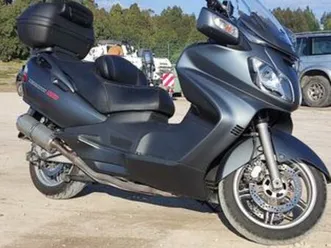burgman 650 personalizada (possivel troca) quinta do anjo