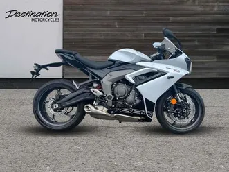 triumph daytona 660 standard twin colour 660 cc