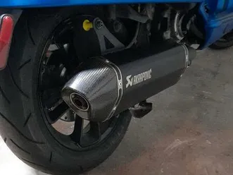 vespa gts 300, top zustand, ez 05.23 in blau matt, akrapovic
