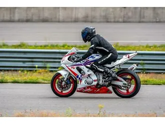 yamaha r6 - rennstrecke