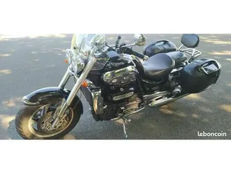 moto triumph rocketiii