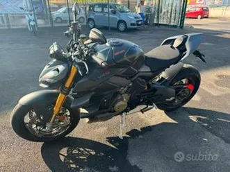 ducati streetfighter v4s