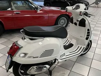vespa gts 300 super bianco